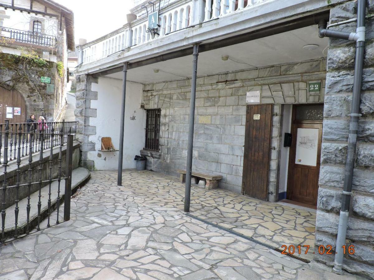 Matxinbeltzenea Hostel Lesaka Exterior photo