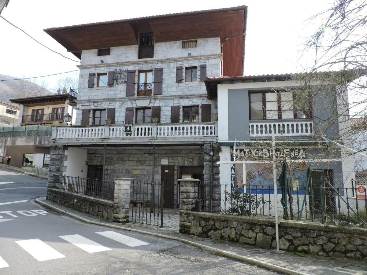 Matxinbeltzenea Hostel Lesaka Exterior photo